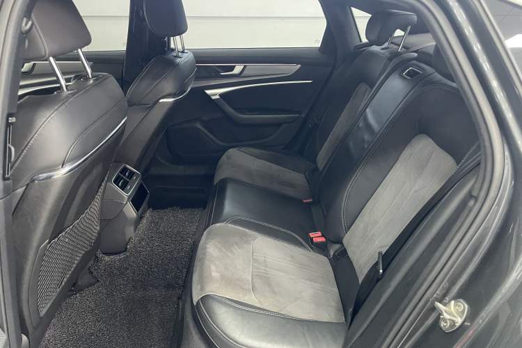 Used Audi A6L New Energy 2022 55 TFSI e quattro Interior 3