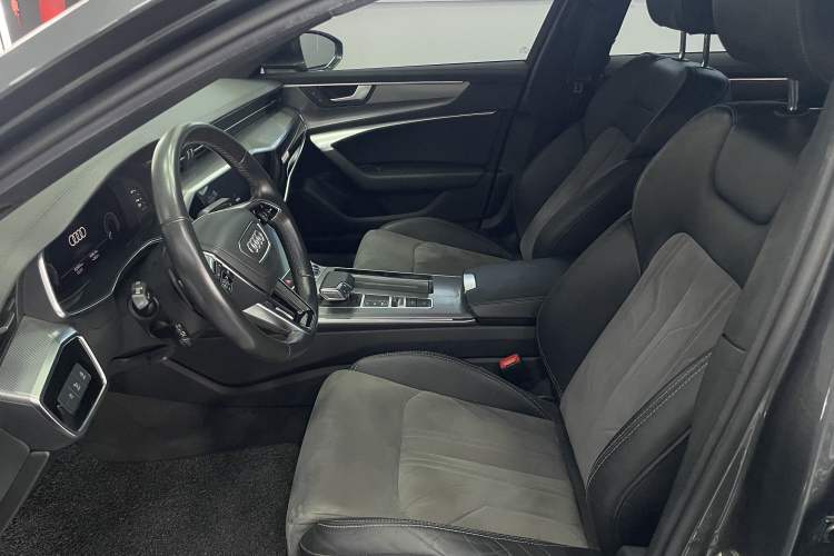 Used Audi A6L New Energy 2022 55 TFSI e quattro Interior 5