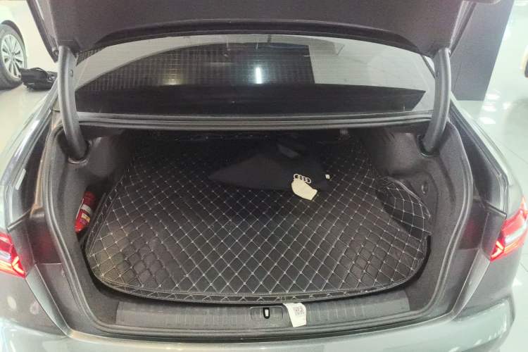 Used Audi A6L New Energy 2022 55 TFSI e quattro Trunk