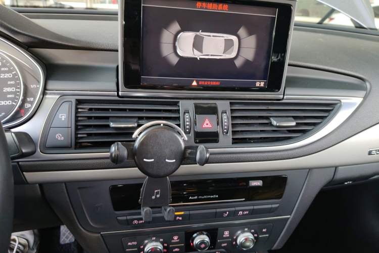 Used Audi A7 2013 35 FSI quattro Ambition Edition Audio And AC Panel