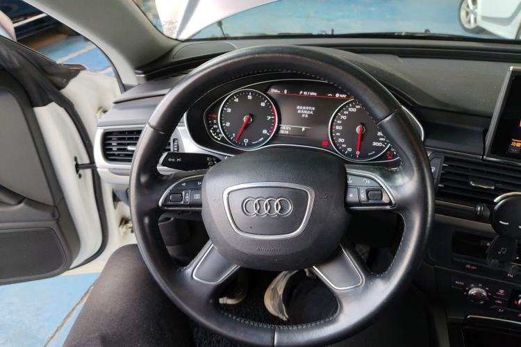 Used Audi A7 2013 35 FSI quattro Ambition Edition Steering Wheel