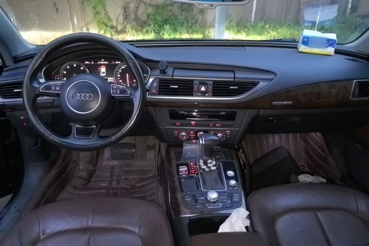 Used Audi A7 2012 3.0TFSI quattro Comfort Edition Center Console