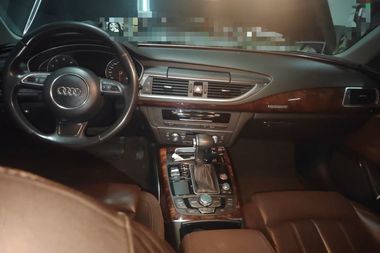 Used Audi A7 2012 3.0TFSI quattro Luxury Edition Center Console
