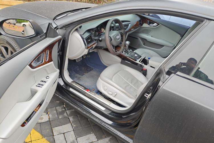 Used Audi A7 2012 2.8FSI quattro Ambition model Driver Seat