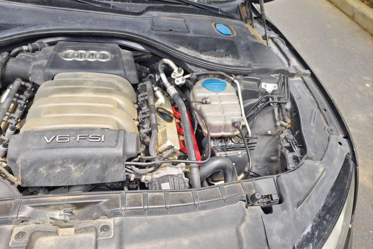 Used Audi A7 2012 2.8FSI quattro Ambition model Engine Bay Left