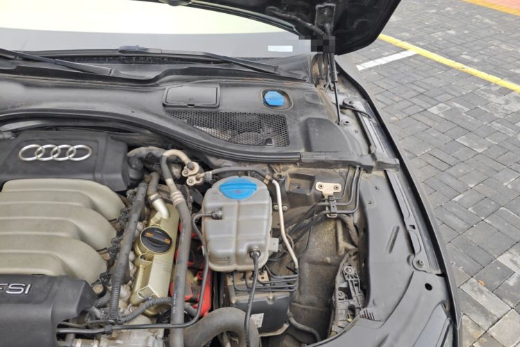 Used Audi A7 2012 2.8FSI quattro Ambition model Engine Bay Left