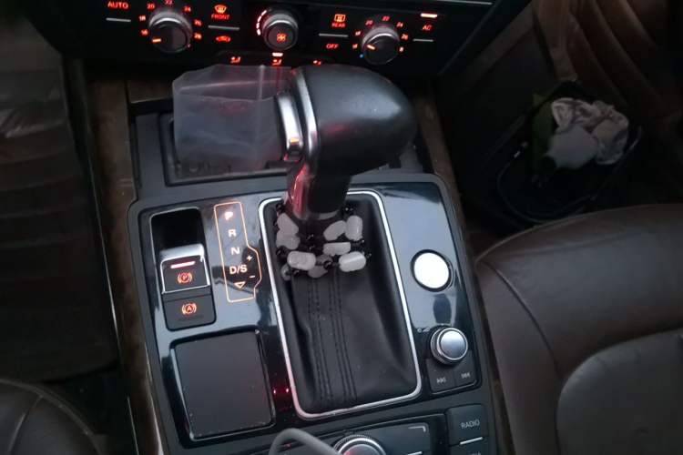 Used Audi A7 2012 3.0TFSI quattro Comfort Edition Gear Lever