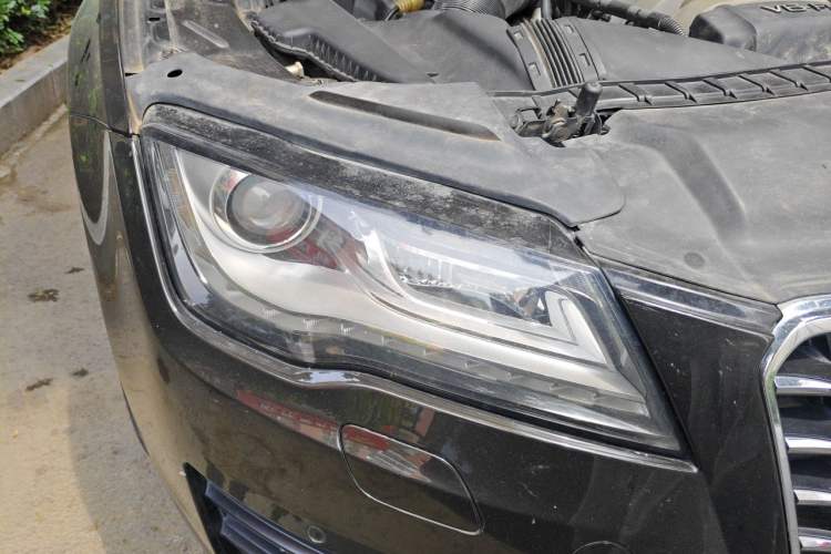 Used Audi A7 2012 2.8FSI quattro Ambition model Right Front Headlight