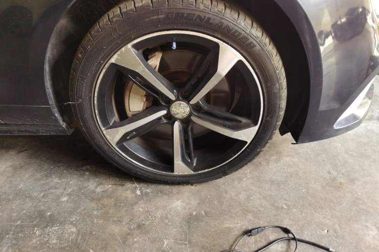 Used Audi A7 2012 3.0TFSI quattro Comfort Edition Right Front Wheel Hub