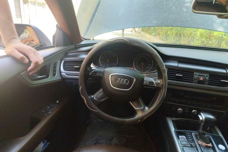 Used Audi A7 2012 2.8FSI quattro Ambition model Steering Wheel