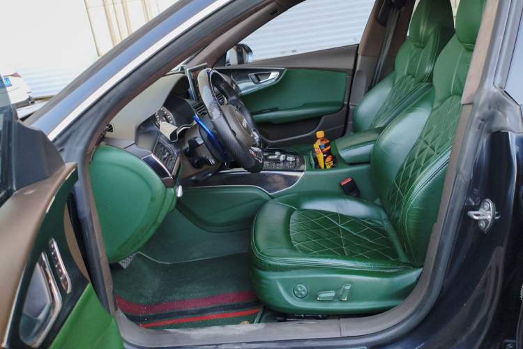Used Audi A7 2012 2.8FSI quattro Ambition model Left Front Seat