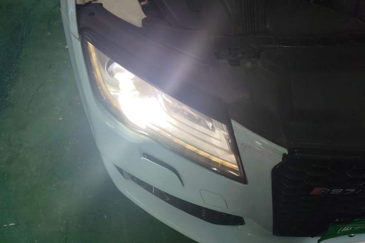 Used Audi A7 2012 3.0TFSI quattro Comfort Edition Right Front Headlight