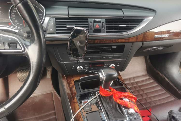 Used Audi A7 2012 3.0TFSI quattro Comfort Edition Audio And AC Panel
