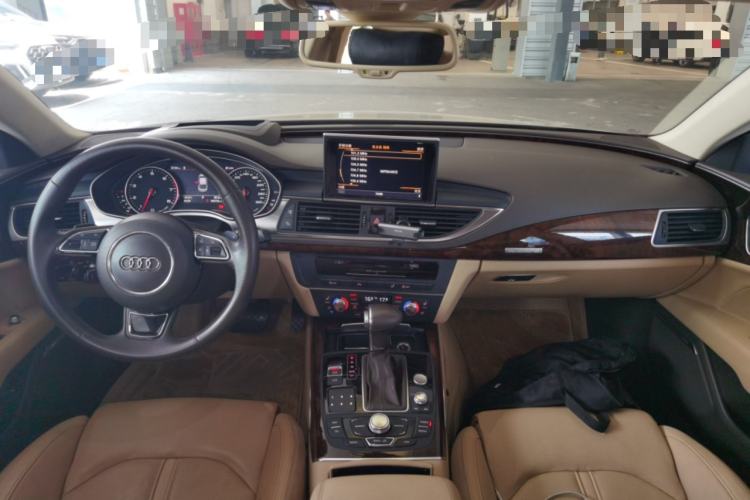 Used Audi A7 2012 3.0TFSI quattro Comfort Edition Center Console