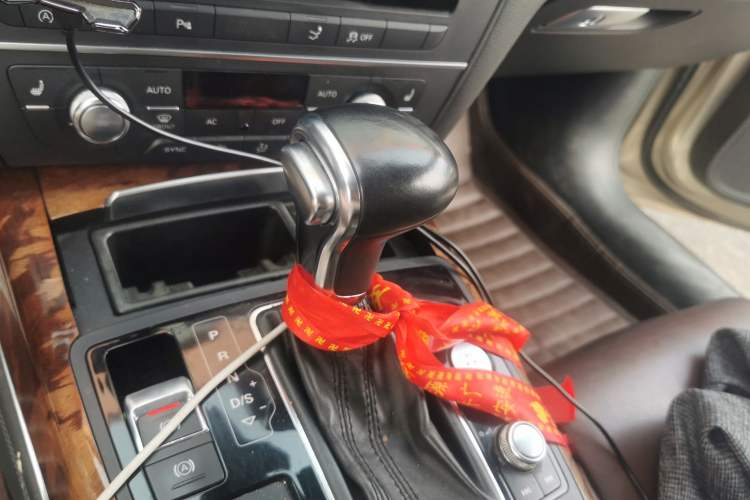 Used Audi A7 2012 3.0TFSI quattro Comfort Edition Gear Lever