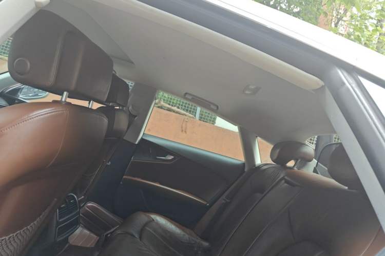 Used Audi A7 2012 2.8FSI quattro Ambition model Headliner
