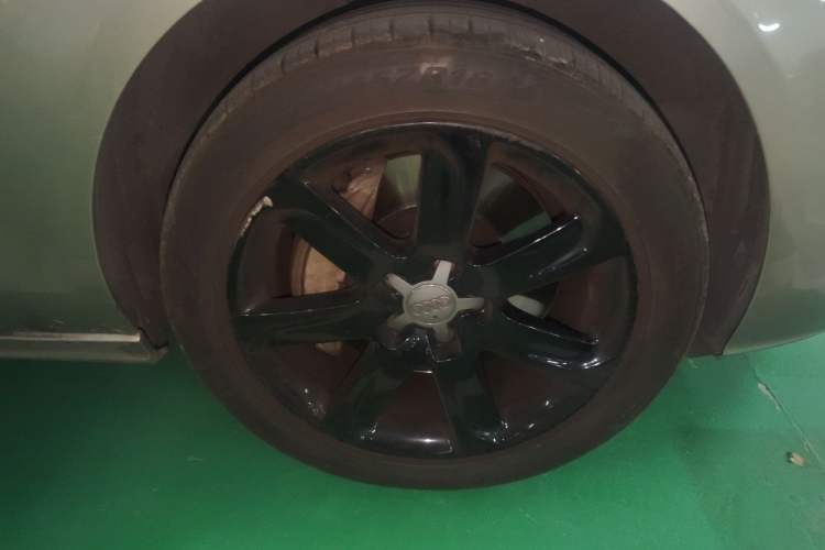 Used Audi A7 2012 3.0TFSI quattro Comfort Edition Right Front Wheel Hub