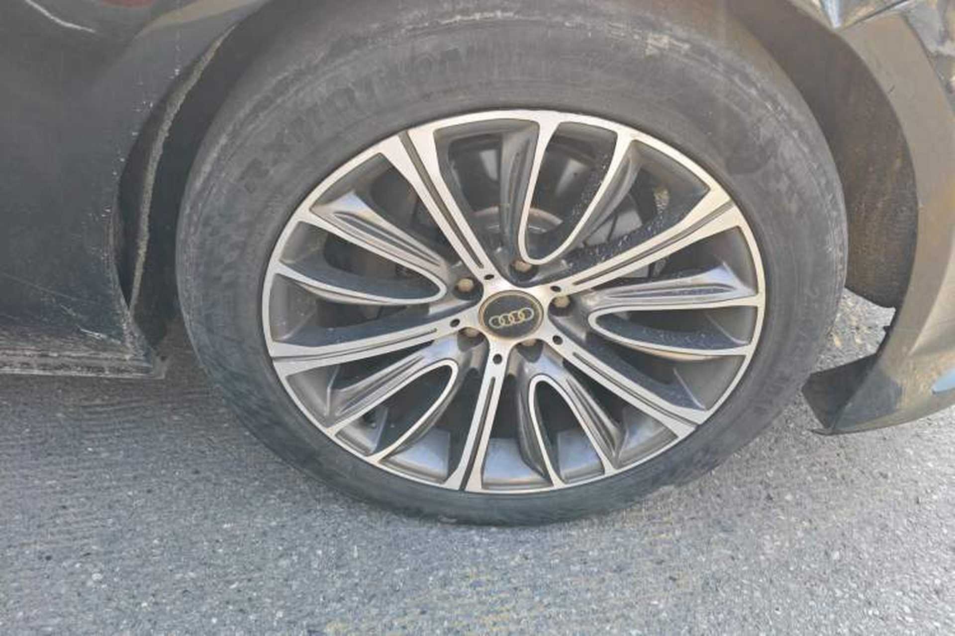 Used Audi A7 2012 2.8FSI quattro Ambition model Right Front Wheel Hub