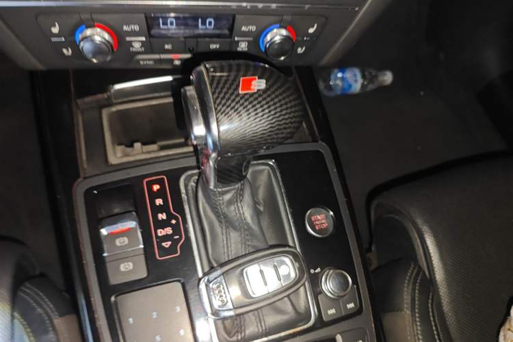 Used Audi A7 2012 3.0TFSI quattro Comfort Edition Gear Lever