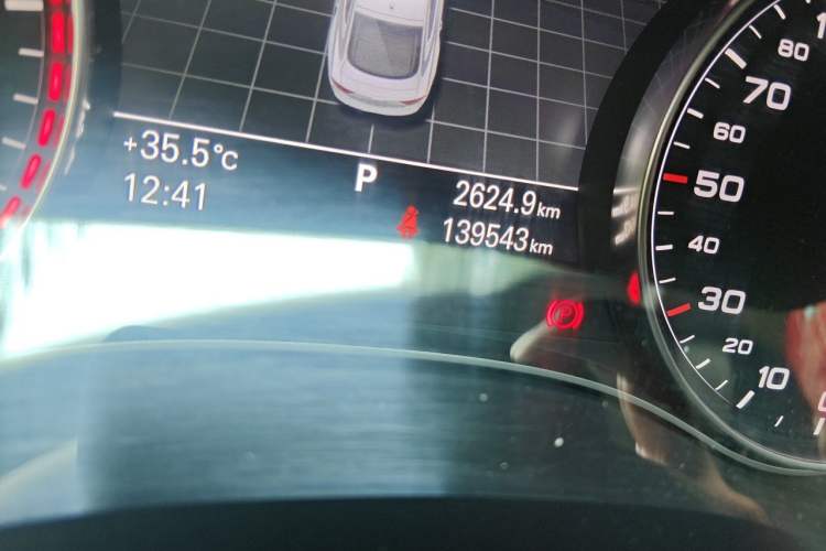 Used Audi A7 2012 3.0TFSI quattro Comfort Edition Odometer Close Up