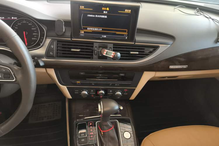 Used Audi A7 2012 3.0TFSI quattro Comfort Edition Audio And AC Panel