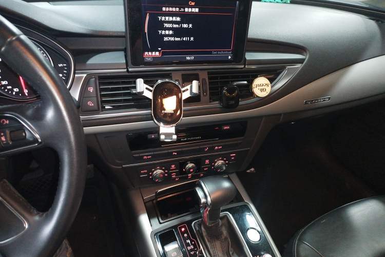 Used Audi A7 2012 2.8FSI quattro Ambition model Audio And AC Panel