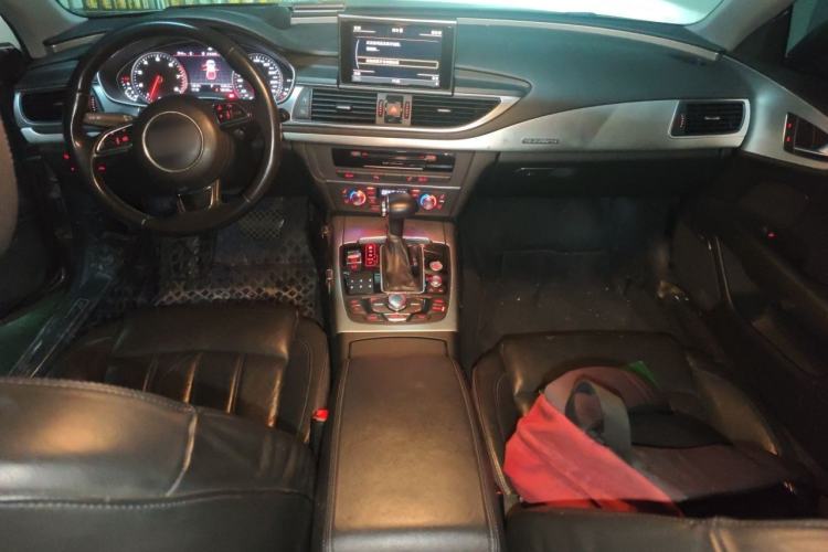 Used Audi A7 2012 3.0TFSI quattro Comfort Edition Center Console