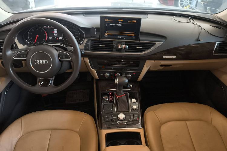 Used Audi A7 2012 3.0TFSI quattro Comfort Edition Center Console