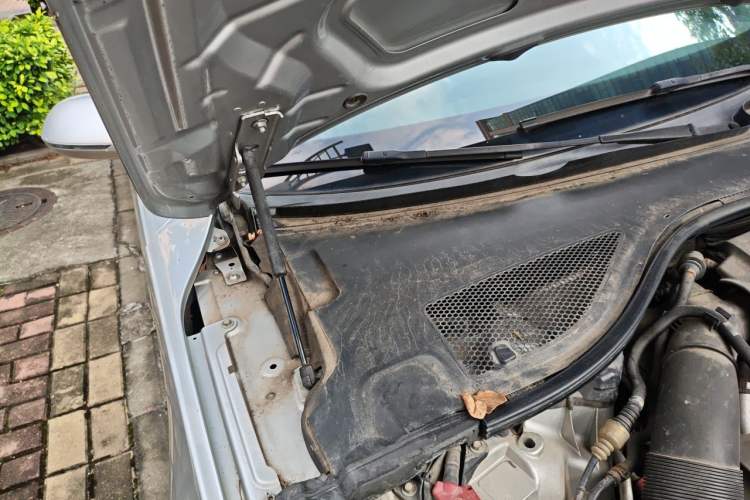 Used Audi A7 2012 2.8FSI quattro Ambition model Engine Bay Right
