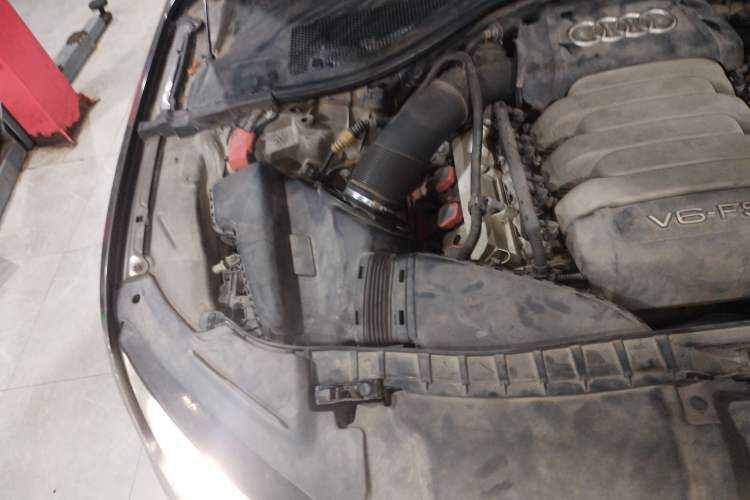 Used Audi A7 2012 2.8FSI quattro Ambition model Engine Bay Right