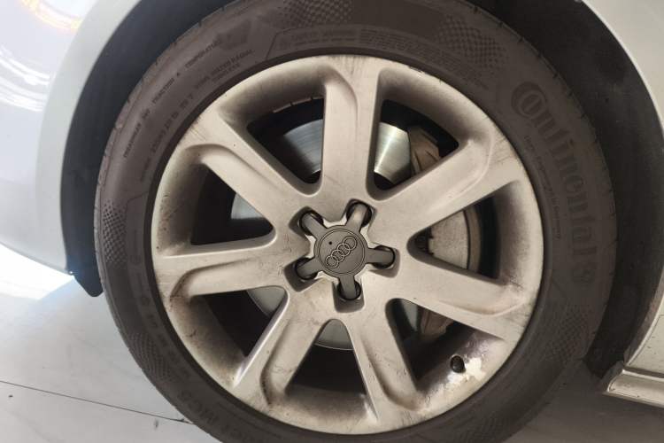 Used Audi A7 2012 3.0TFSI quattro Comfort Edition Left Front Wheel Hub