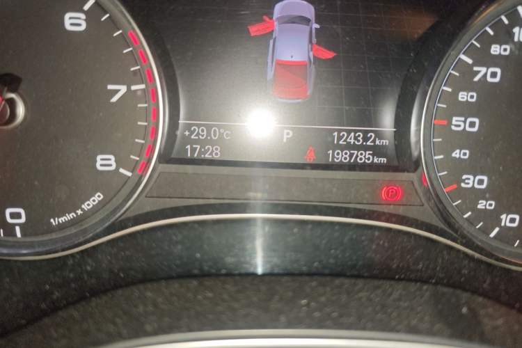 Used Audi A7 2012 3.0TFSI quattro Comfort Edition Odometer Close Up