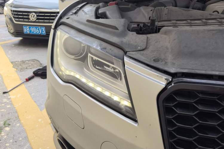 Used Audi A7 2012 3.0TFSI quattro Luxury Edition Right Front Headlight