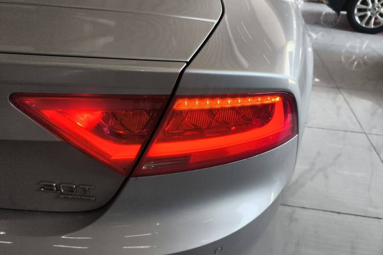 Used Audi A7 2012 3.0TFSI quattro Comfort Edition Right Rear Taillight