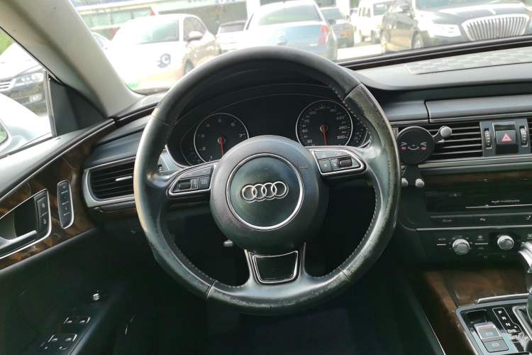 Used Audi A7 2012 3.0TFSI quattro Comfort Edition Steering Wheel
