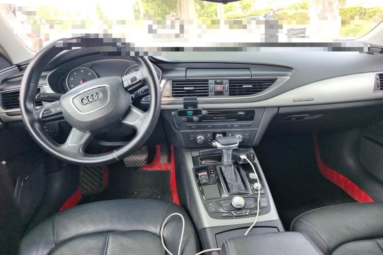 Used Audi A7 2012 2.8FSI quattro Ambition model Center Console