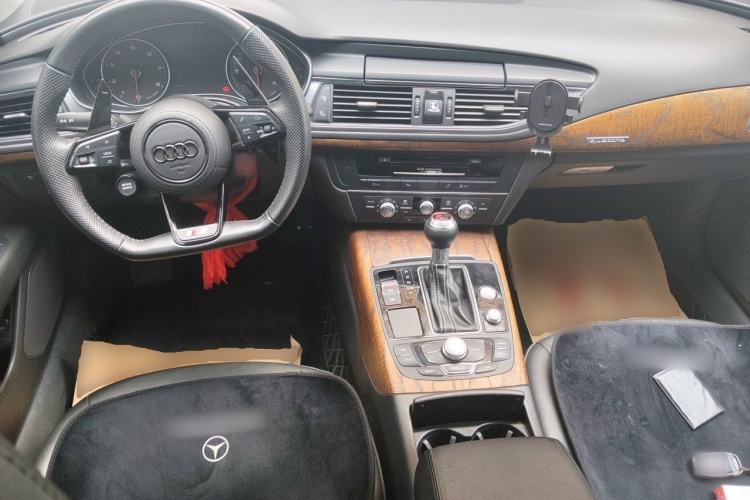 Used Audi A7 2012 2.8FSI quattro Ambition model Center Console