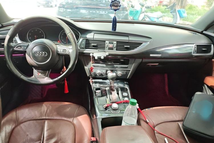 Used Audi A7 2012 3.0TFSI quattro Comfort Edition Center Console