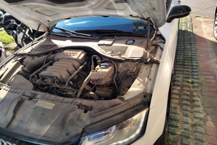 Used Audi A7 2012 2.8FSI quattro Ambition model Engine Bay Left