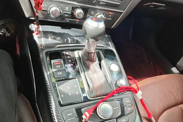 Used Audi A7 2012 3.0TFSI quattro Comfort Edition Gear Lever