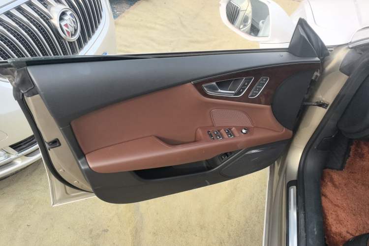 Used Audi A7 2012 3.0TFSI quattro Comfort Edition Interior 7