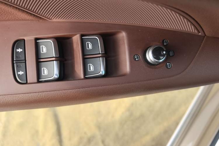 Used Audi A7 2012 3.0TFSI quattro Comfort Edition Interior 8