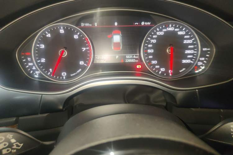 Used Audi A7 2012 3.0TFSI quattro Luxury Edition Odometer Close Up