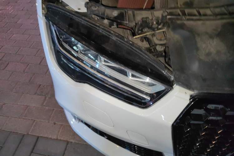 Used Audi A7 2012 3.0TFSI quattro Luxury Edition Right Front Headlight