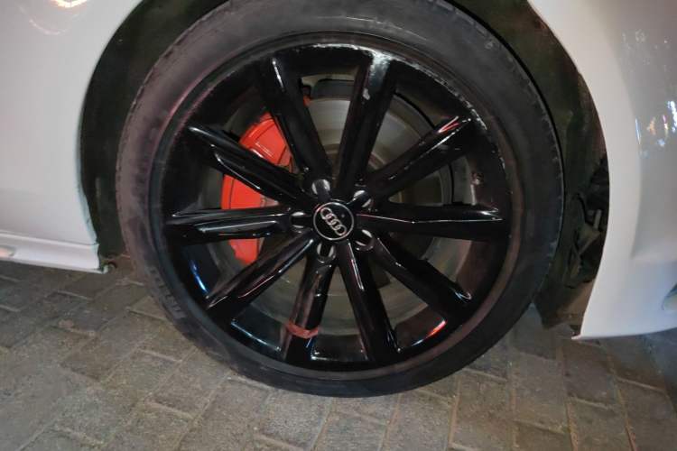 Used Audi A7 2012 3.0TFSI quattro Luxury Edition Right Front Wheel Hub