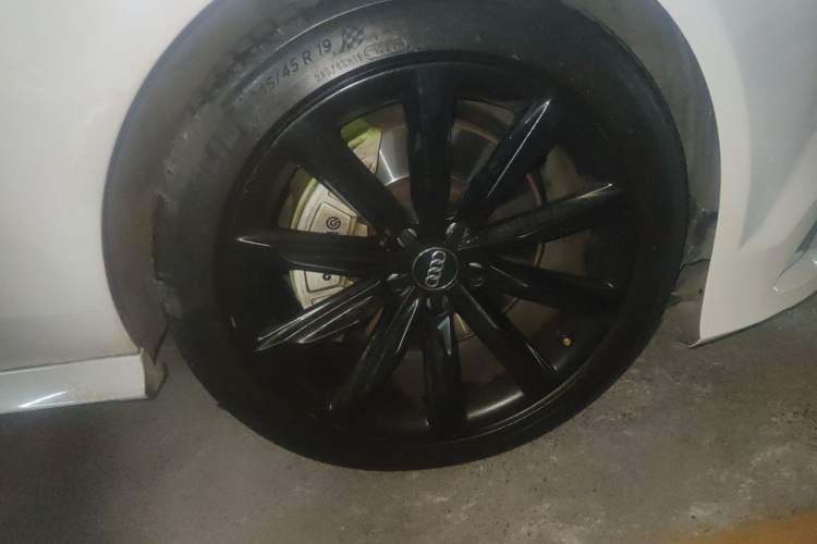 Used Audi A7 2012 3.0TFSI quattro Luxury Edition Right Front Wheel Hub