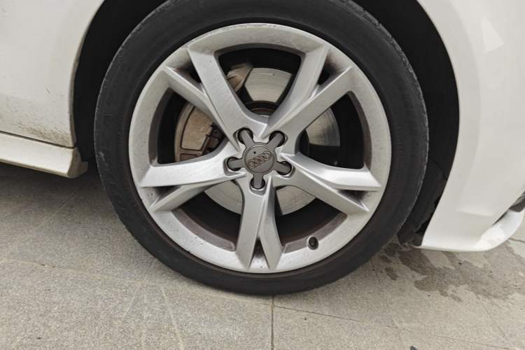 Used Audi A7 2012 3.0TFSI quattro Luxury Edition Right Front Wheel Hub