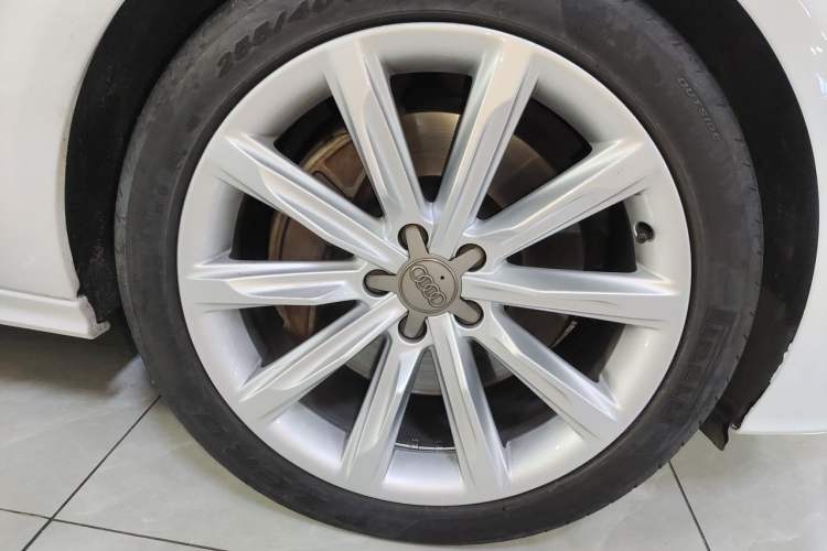 Used Audi A7 2012 3.0TFSI quattro Luxury Edition Right Front Wheel Hub