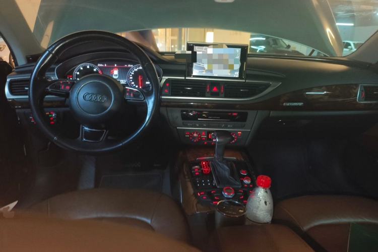 Used Audi A7 2012 3.0TFSI quattro Comfort Edition Center Console
