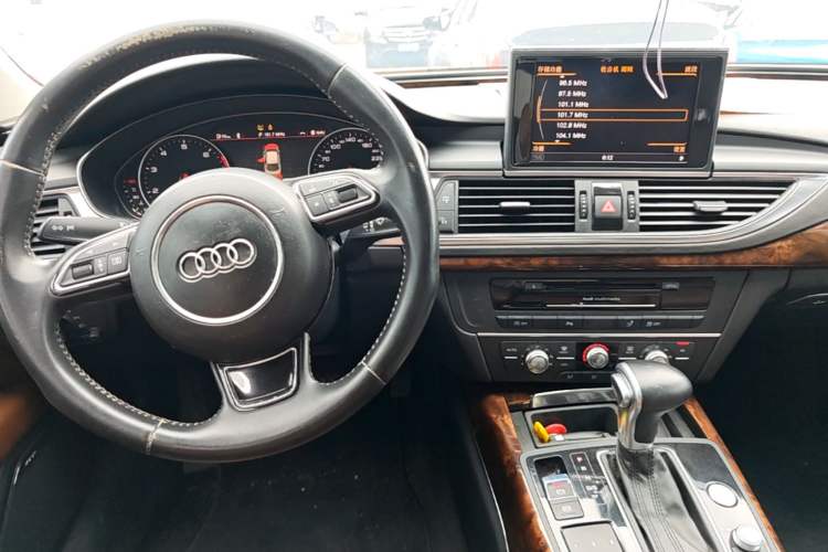 Used Audi A7 2012 3.0TFSI quattro Comfort Edition Center Console
